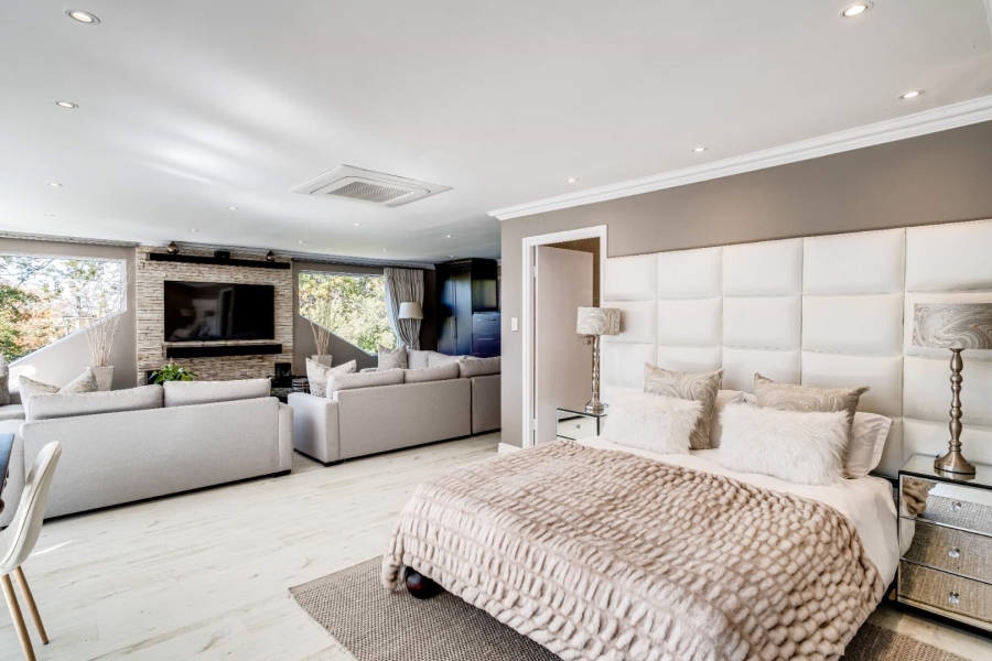 6 Bedroom Property for Sale in Newlands Western Cape